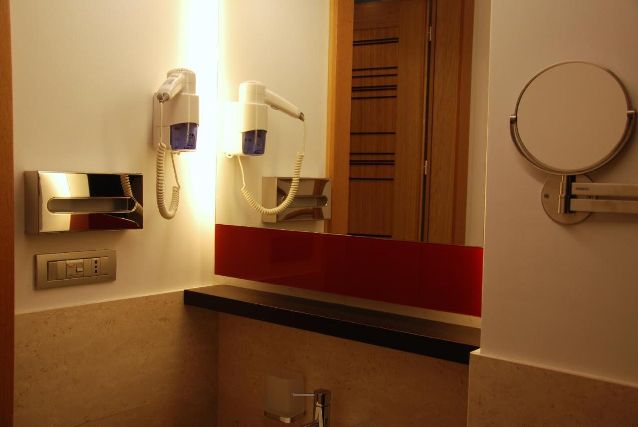 Sea Art Hotel Вадо-Лигуре Экстерьер фото
