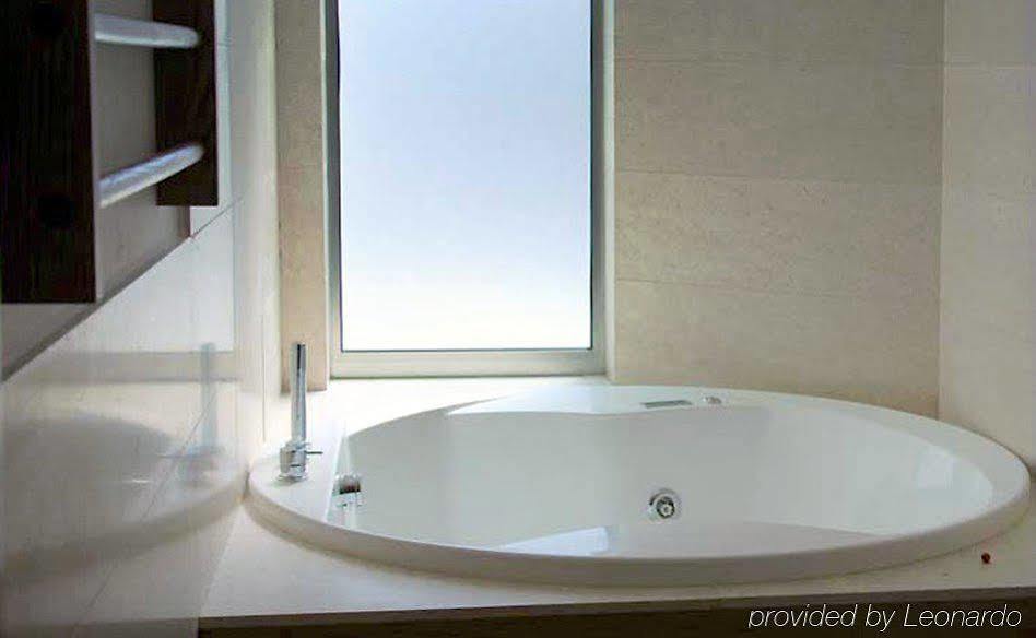 Sea Art Hotel Вадо-Лигуре Экстерьер фото